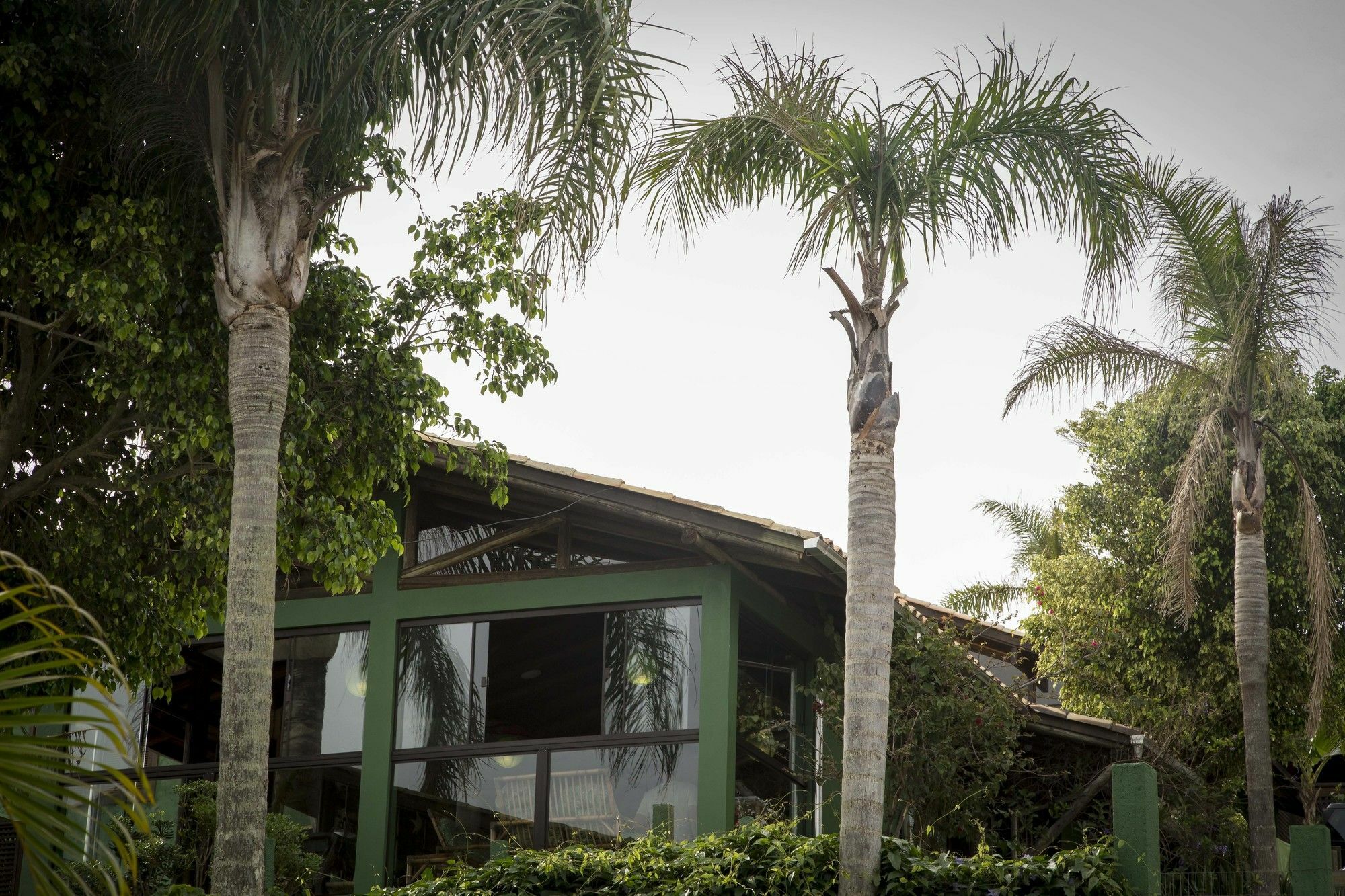 Pousada Vale Verde Bungalows - Praia Do Rosa - Sc מראה חיצוני תמונה